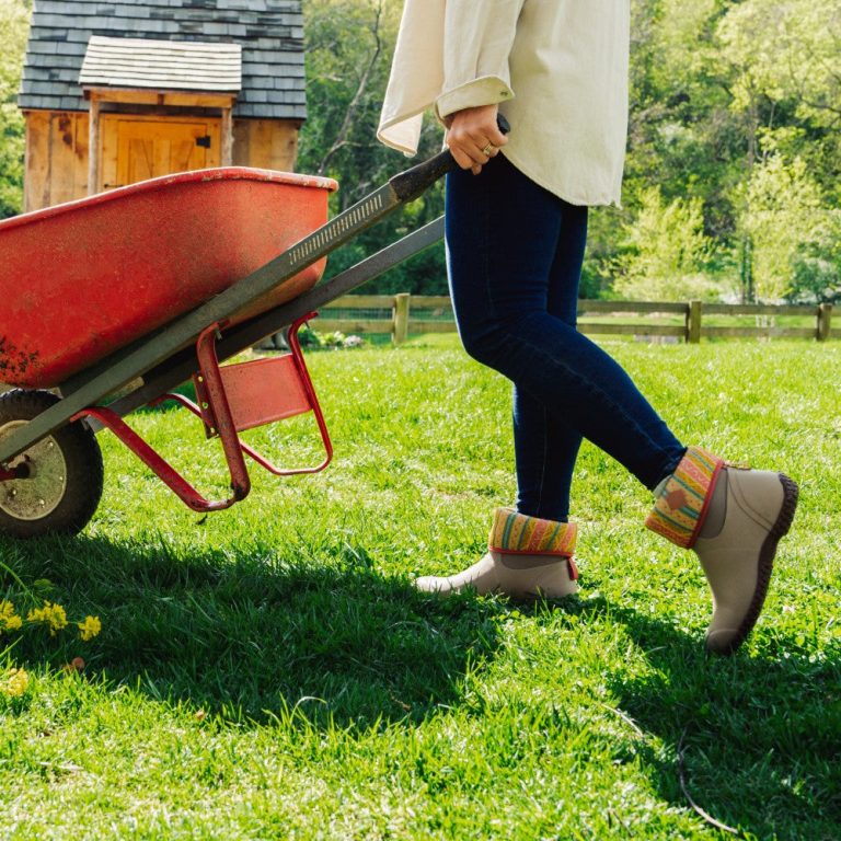 LAWN & GARDEN